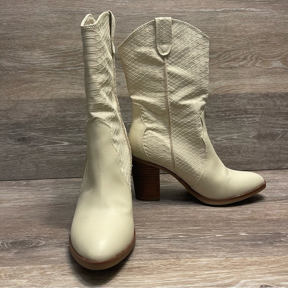 MIA Shoes - MIA Raylyn Ivory Western Faux Python Cowboy Stack Heel Boot Size 8